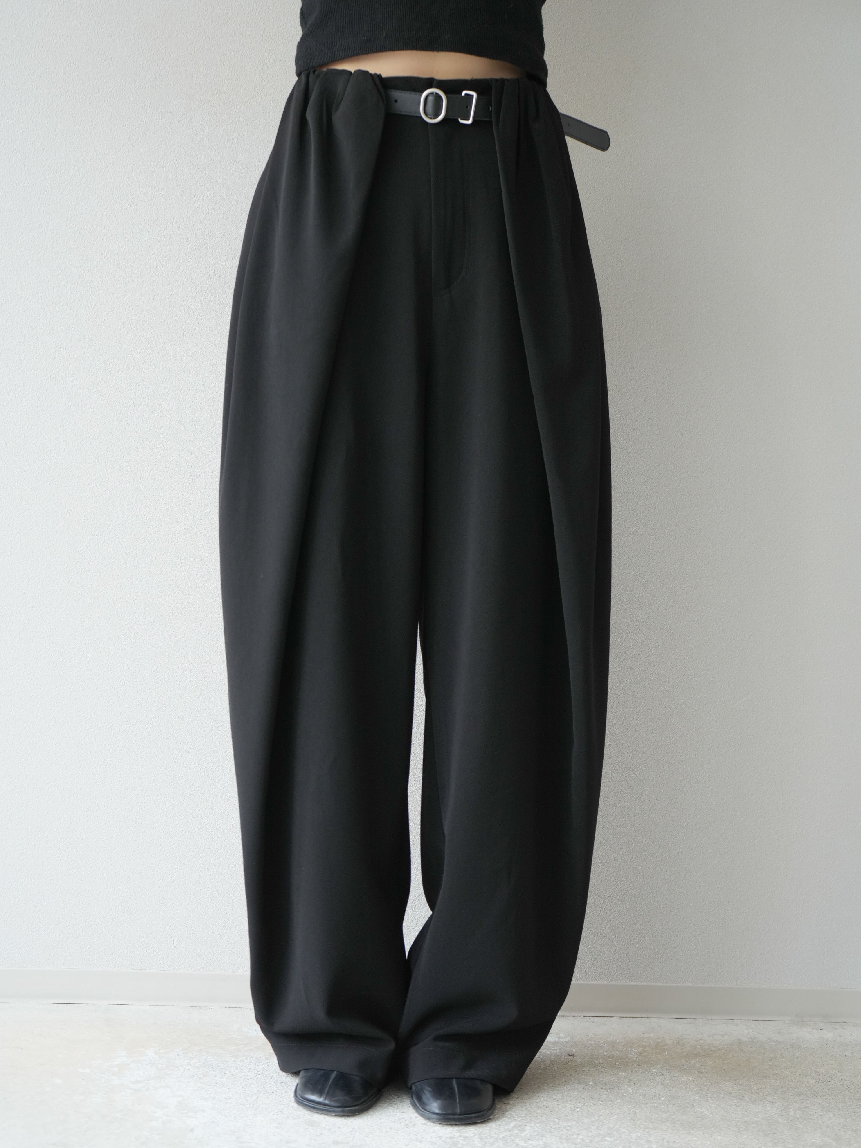 予約]ベルト付タックワイドパンツ/ブラック – Lumier