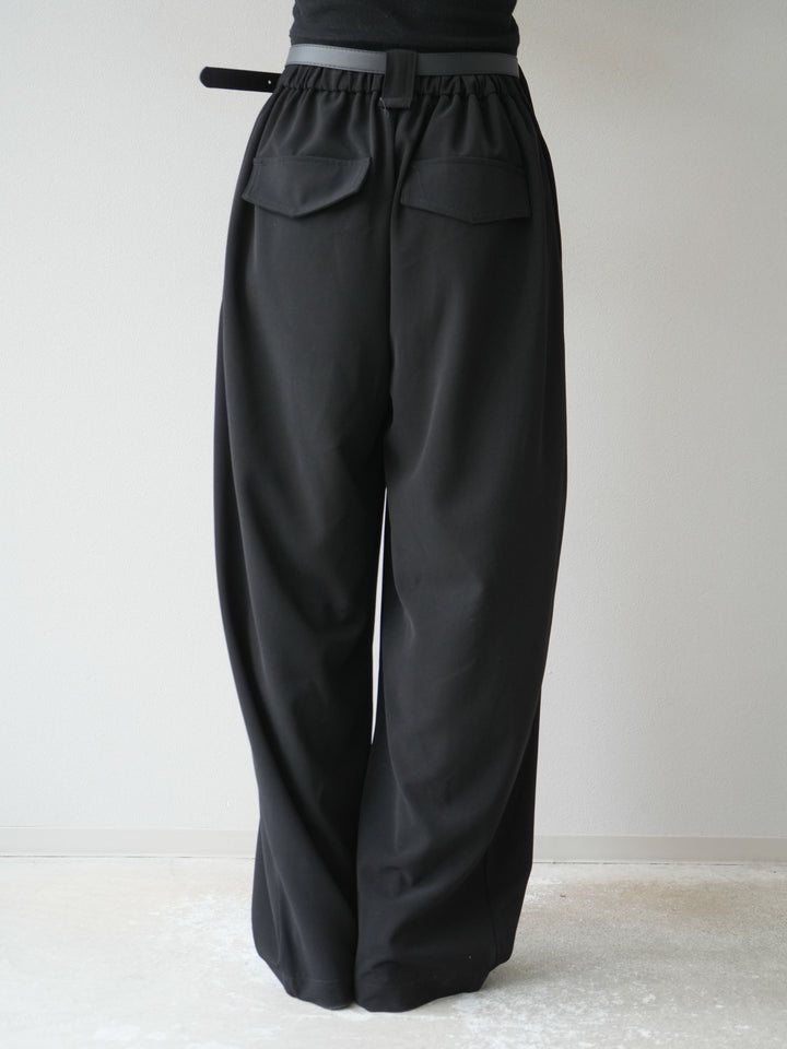 [予約]ベルト付タックワイドパンツ/ブラック