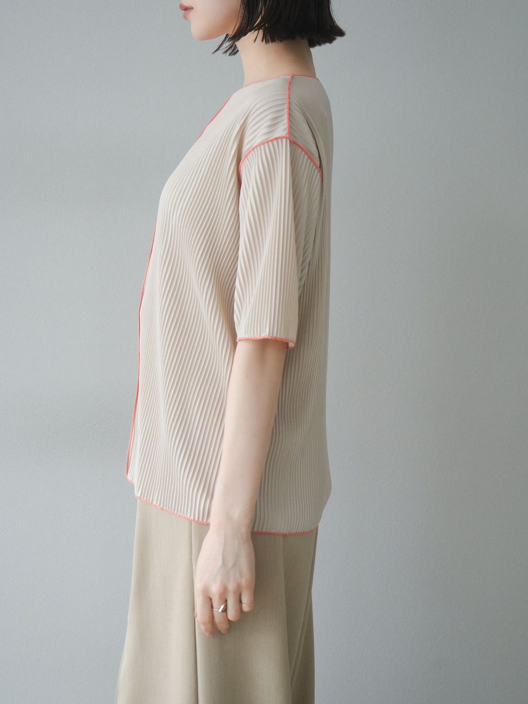 [予約]配色メロープリーツハーフスリーブトップス/ベージュ