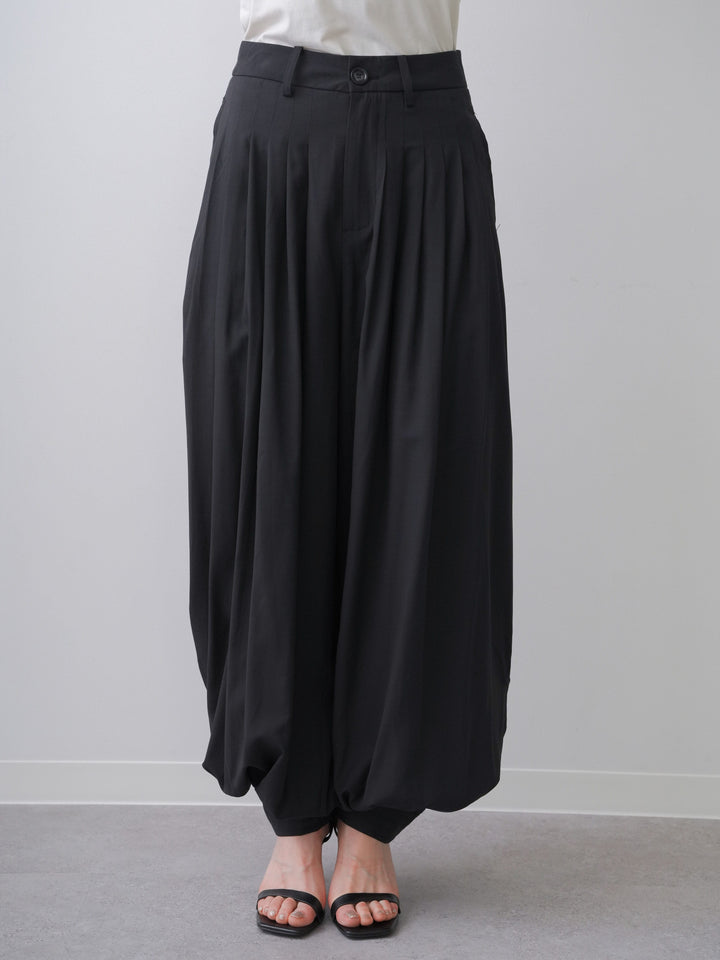 [予約]カフヘムタックコクーンパンツ/black