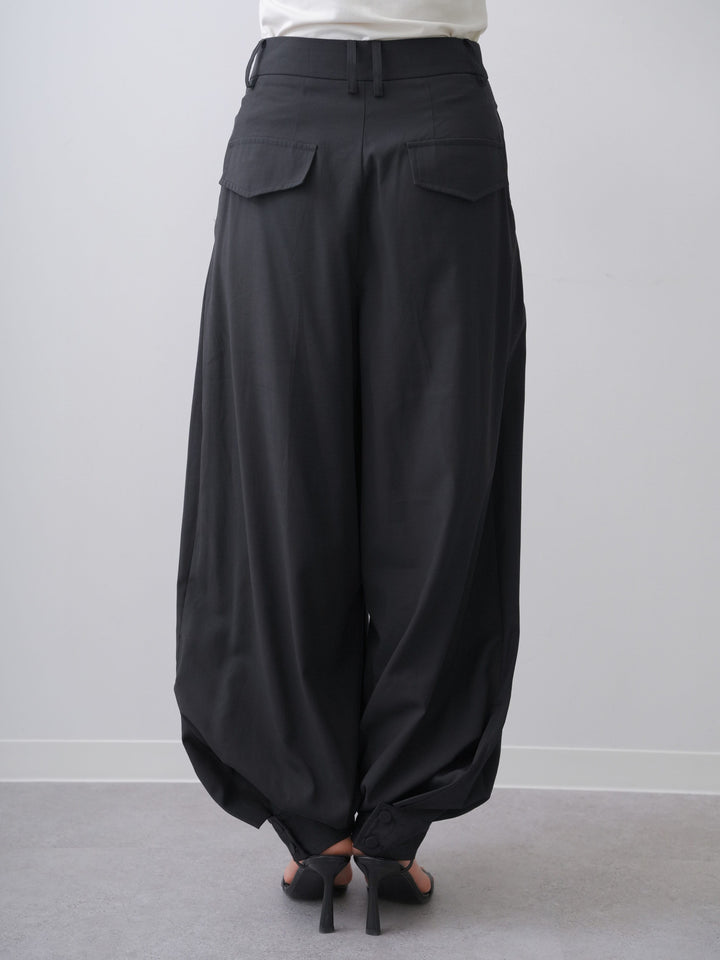 [予約]カフヘムタックコクーンパンツ/black