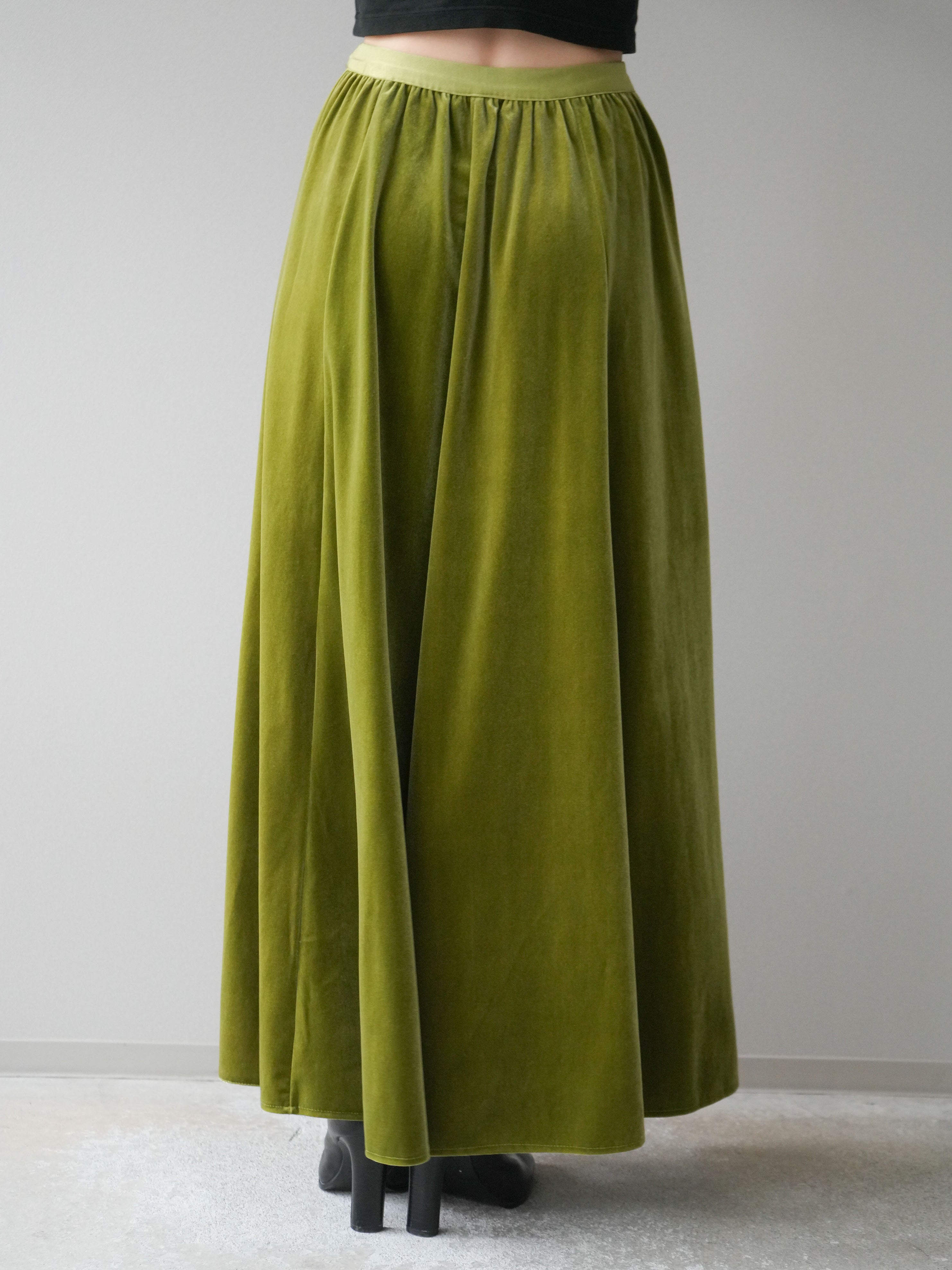 予約]ベロアフレアスカート/green – Lumier