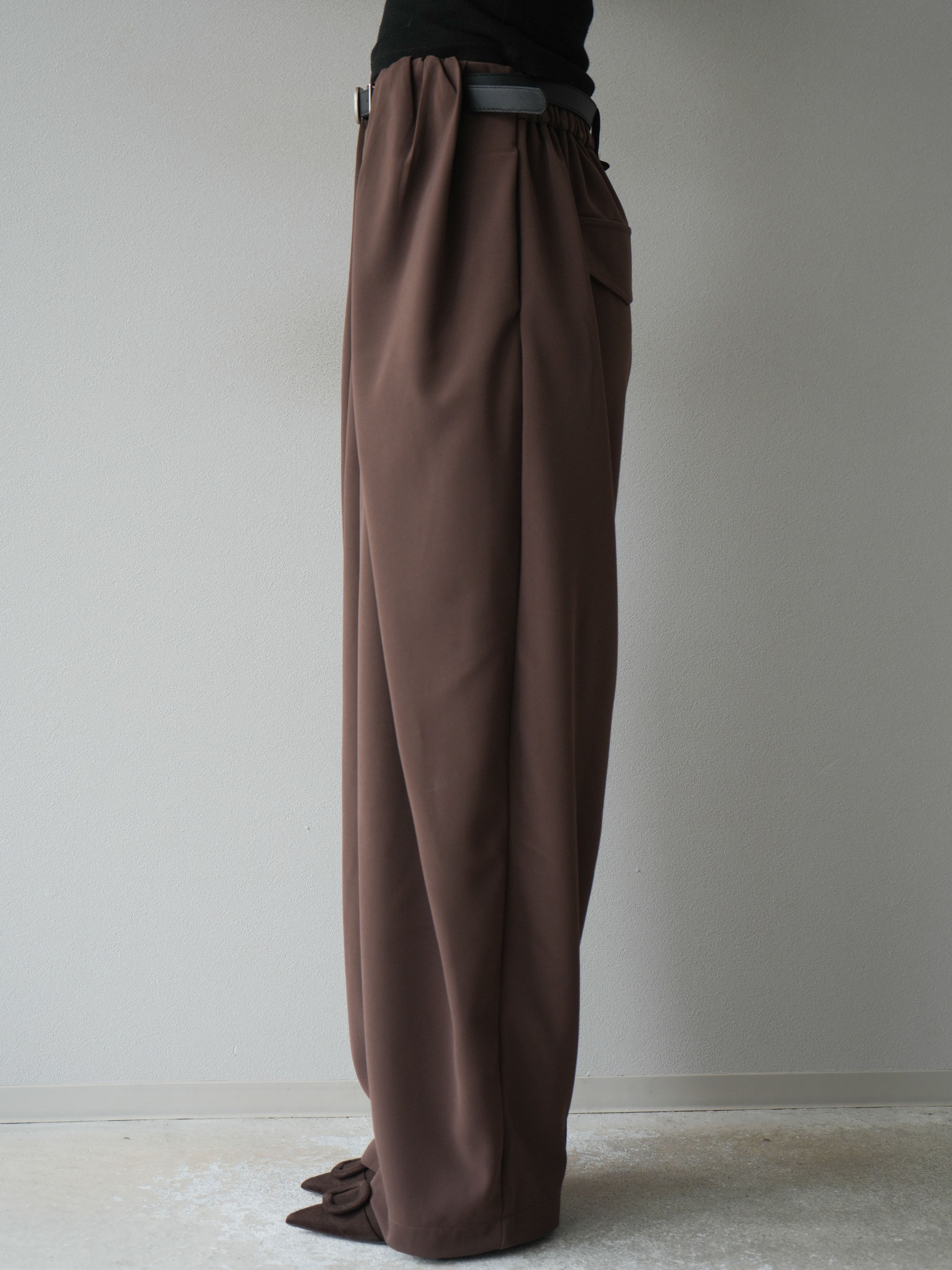 予約]ベルト付タックワイドパンツ/ブラウン – Lumier