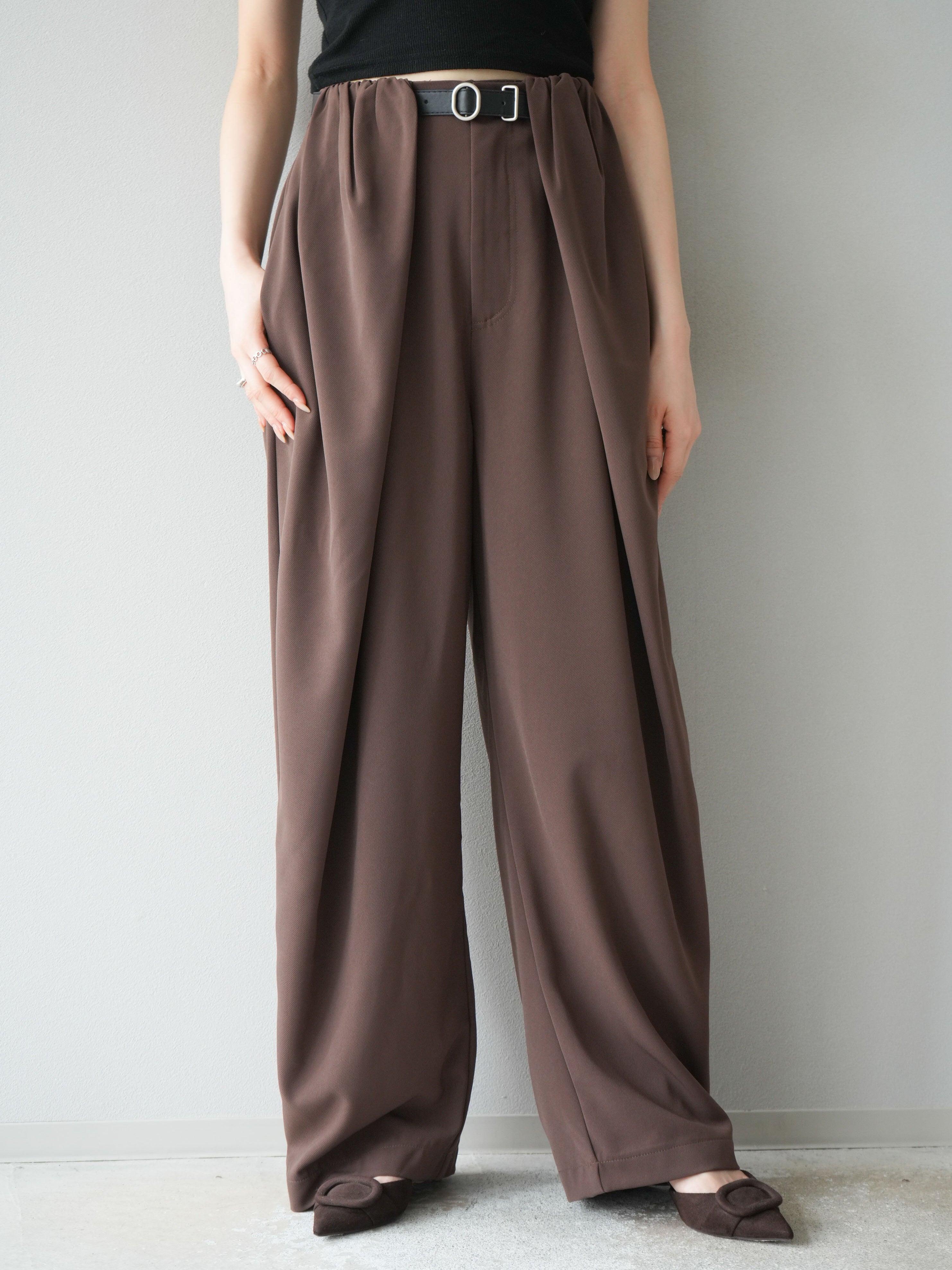 予約]ベルト付タックワイドパンツ/ブラウン – Lumier