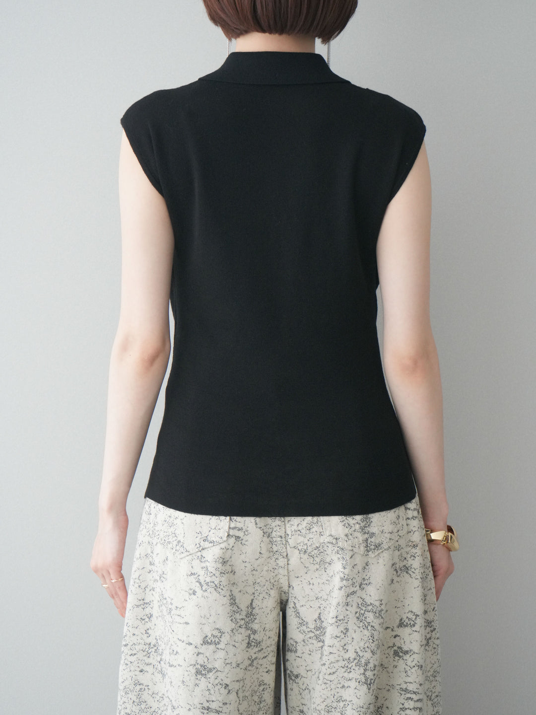 [予約]ノースリーブドレープニットトップス/black