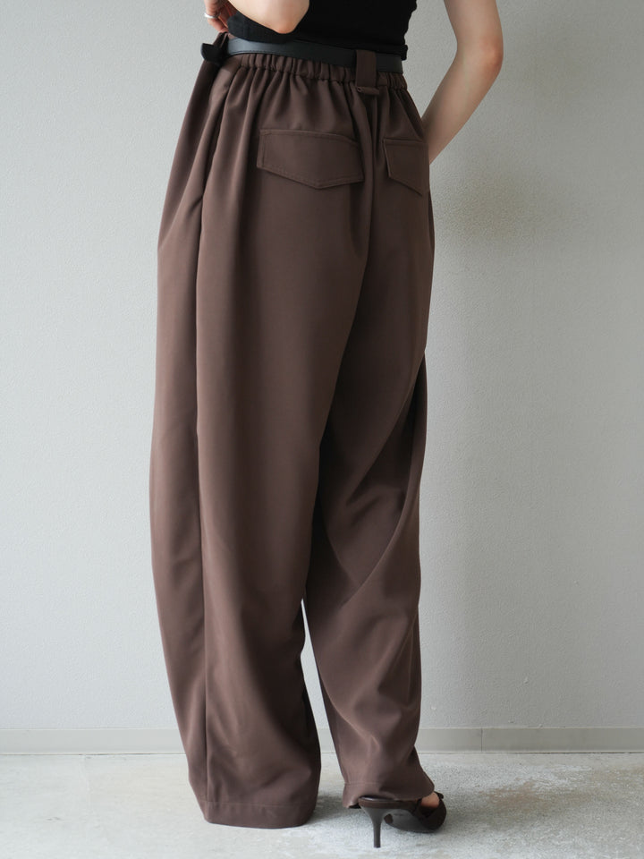 [予約]ベルト付タックワイドパンツ/ブラウン