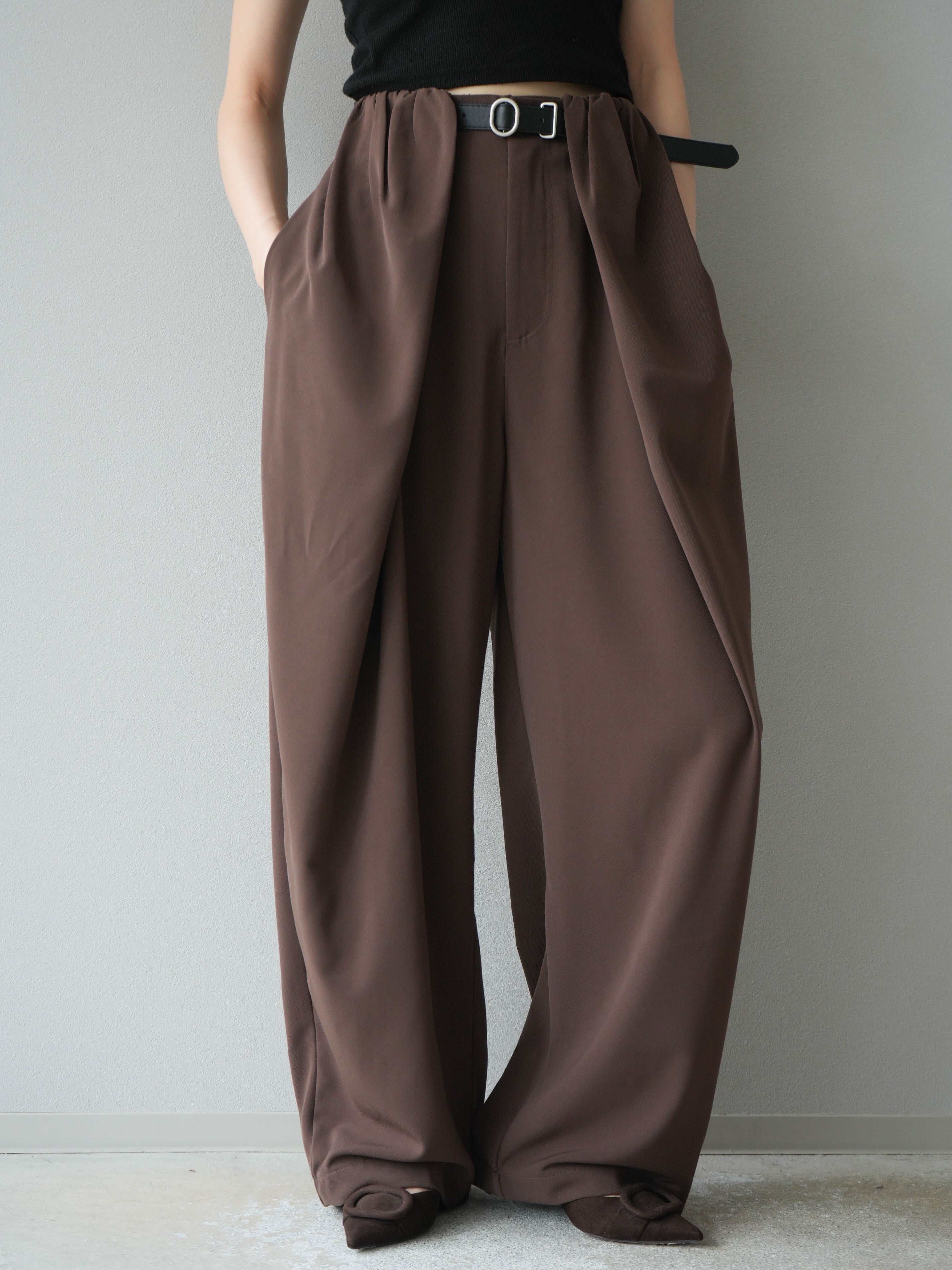 予約]ベルト付タックワイドパンツ/ブラウン – Lumier