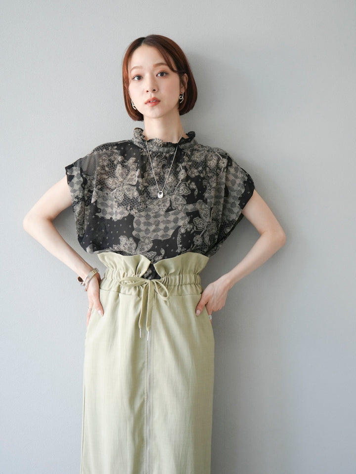 [予約]フラワーパターンフレンチスリーブブラウス/ブラック