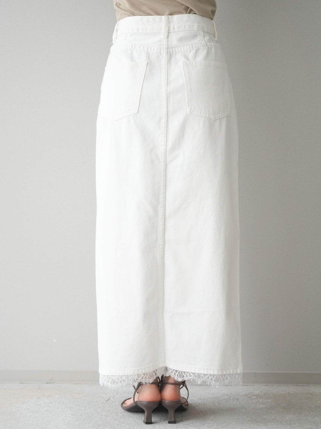 [予約]ハイスリットレースデニムスカート/white