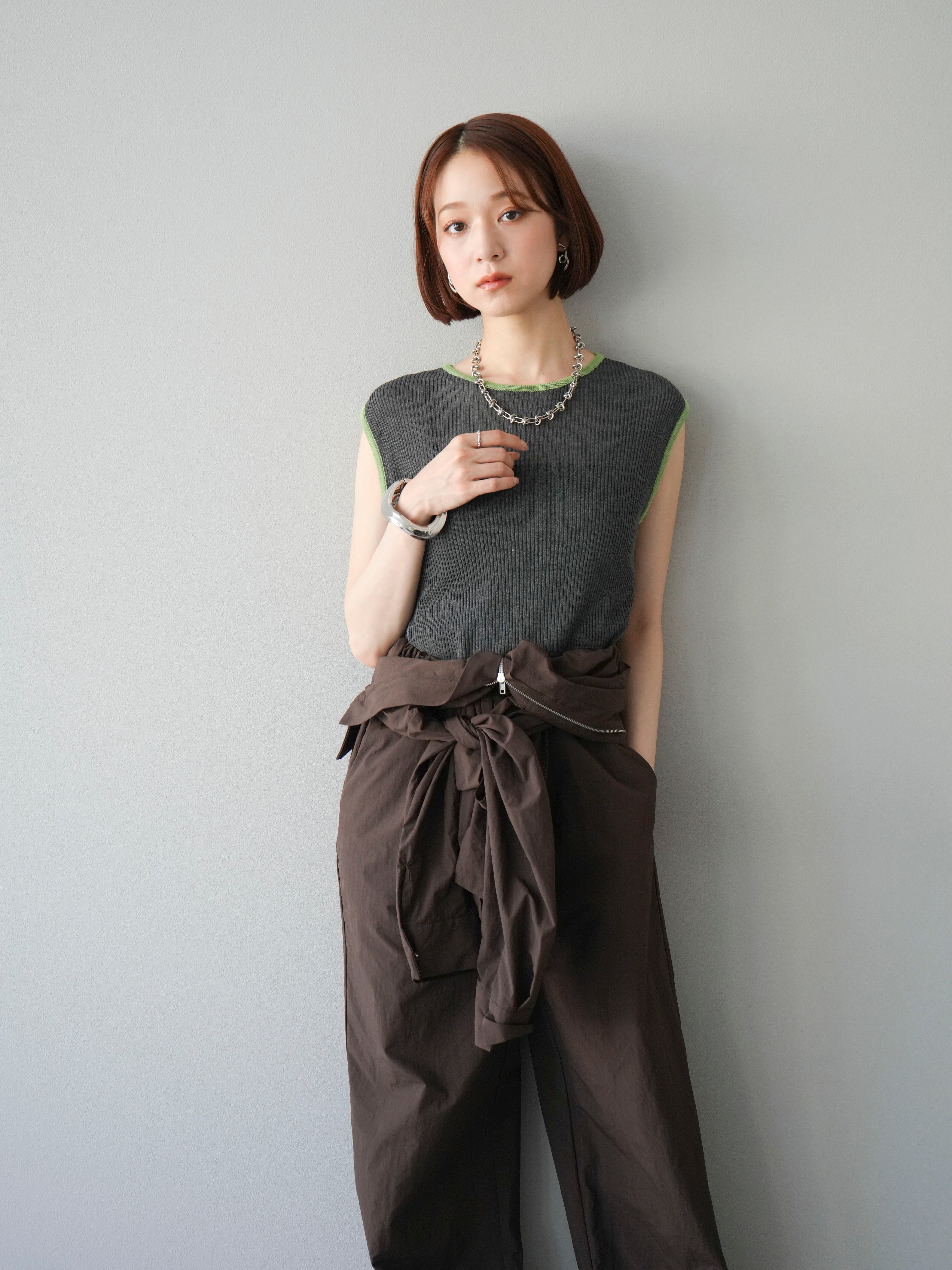 予約]ナイロンジャンプスーツ/ブラウン – Lumier