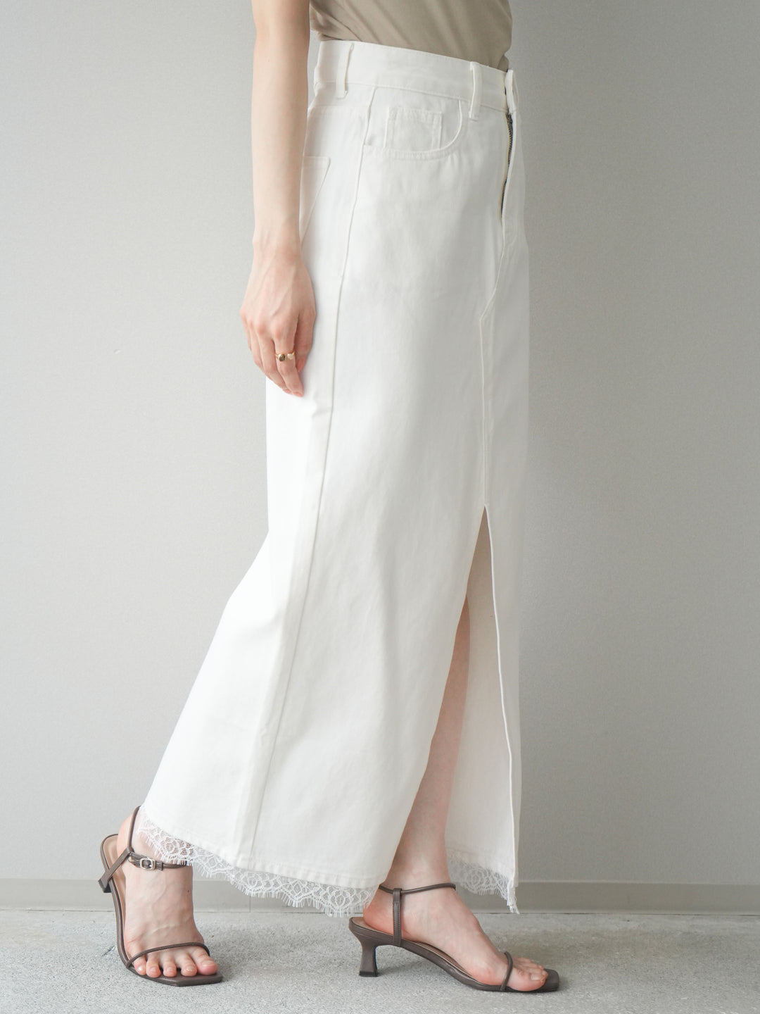 [予約]ハイスリットレースデニムスカート/white