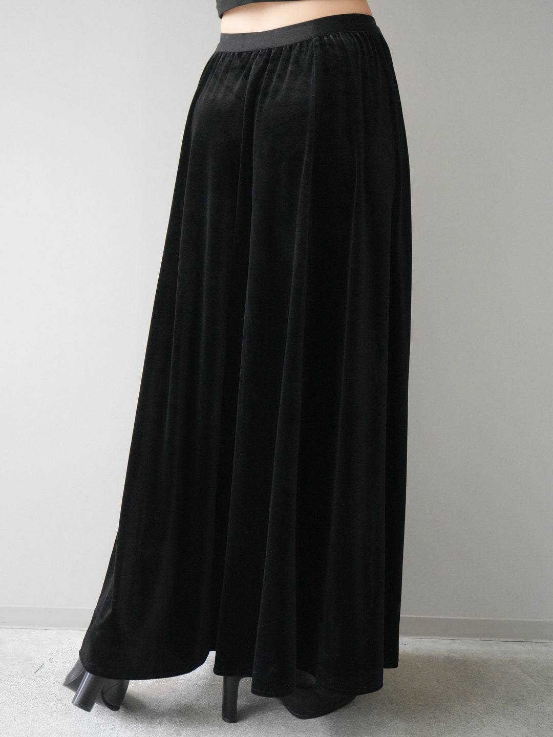 [予約]ベロアフレアスカート/black