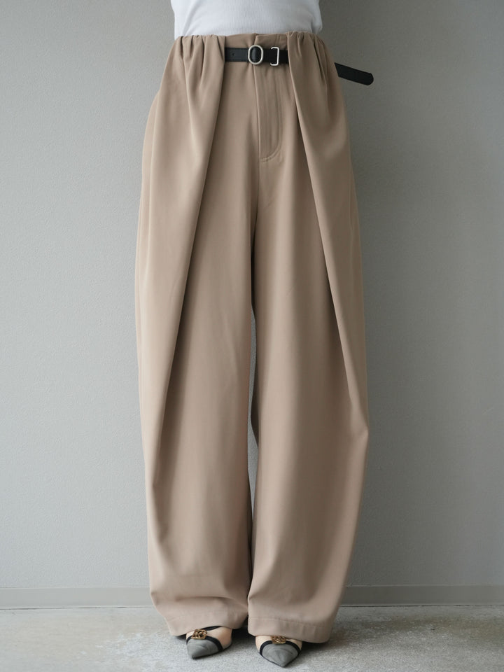 [予約]ベルト付タックワイドパンツ/ベージュ