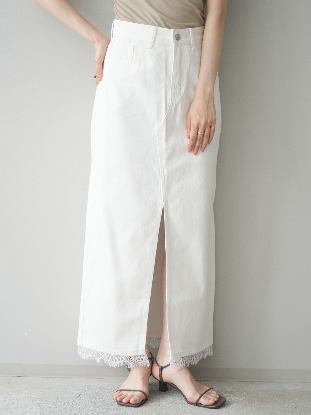 [予約]ハイスリットレースデニムスカート/white