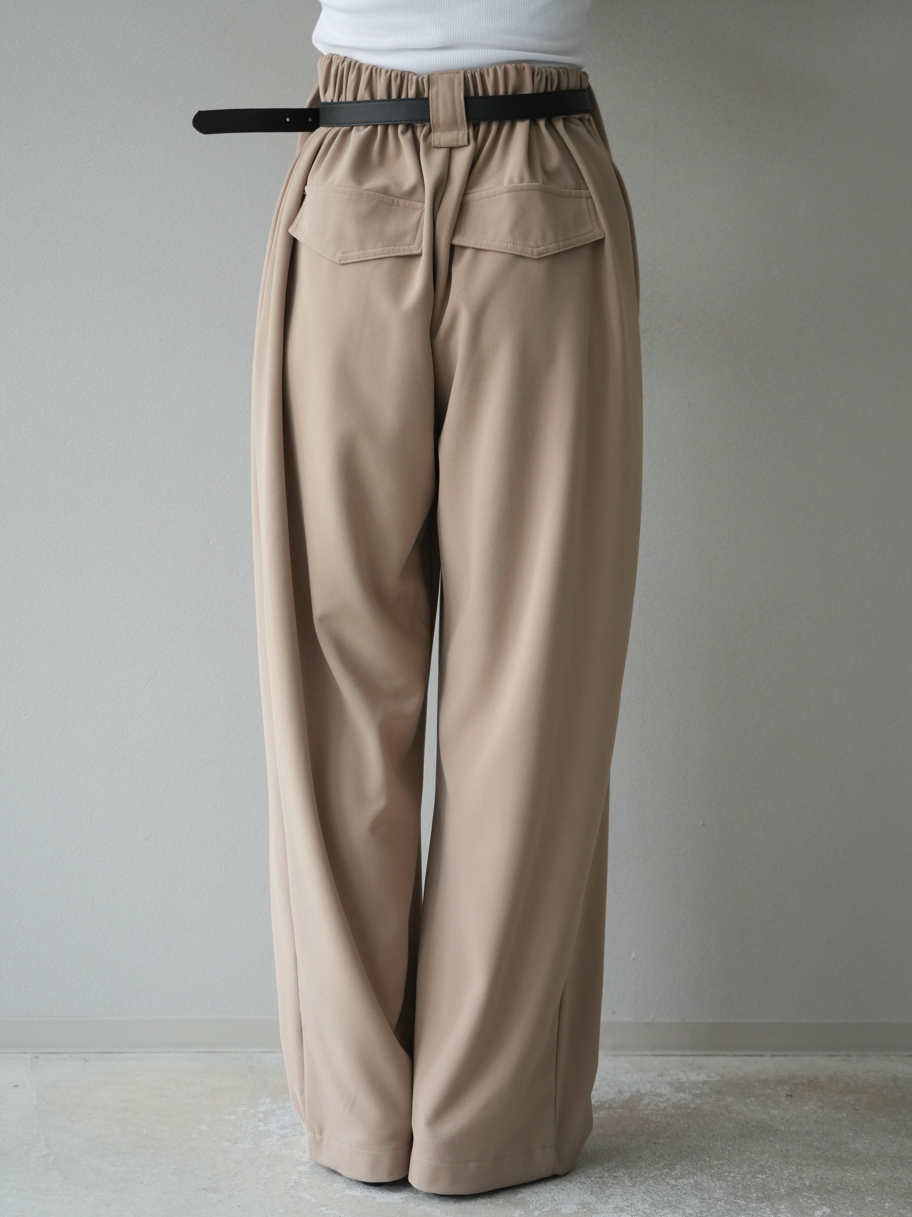 予約]ベルト付タックワイドパンツ/ベージュ – Lumier