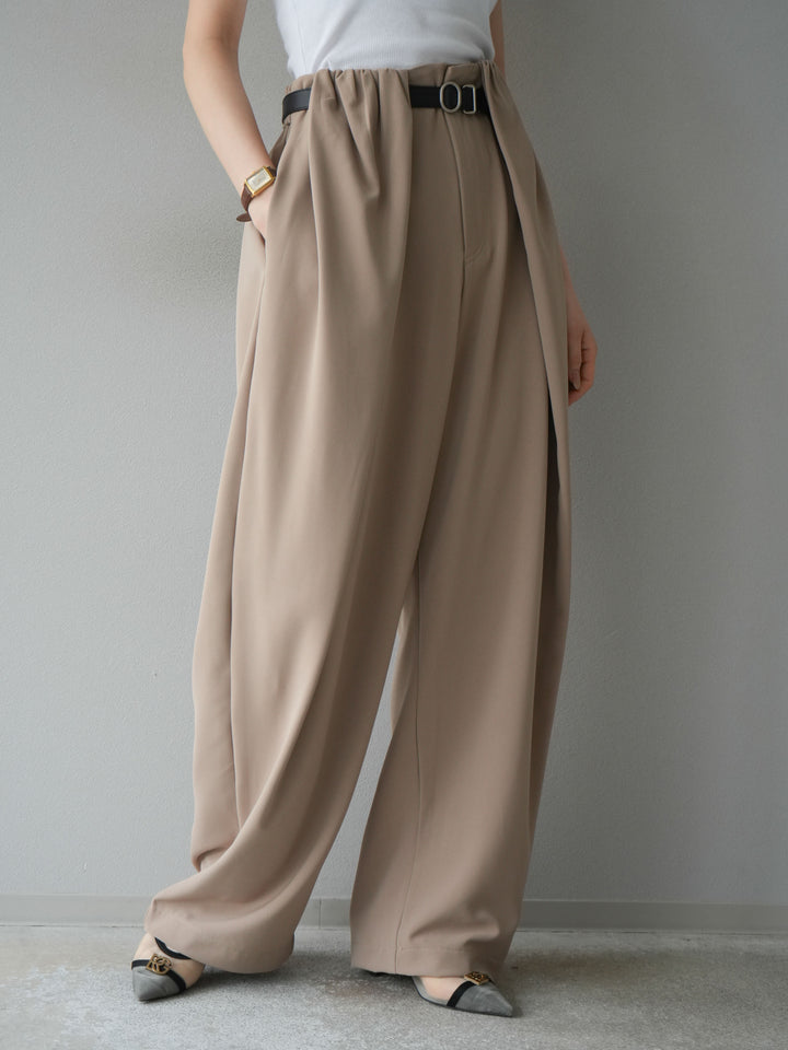 [予約]ベルト付タックワイドパンツ/ベージュ