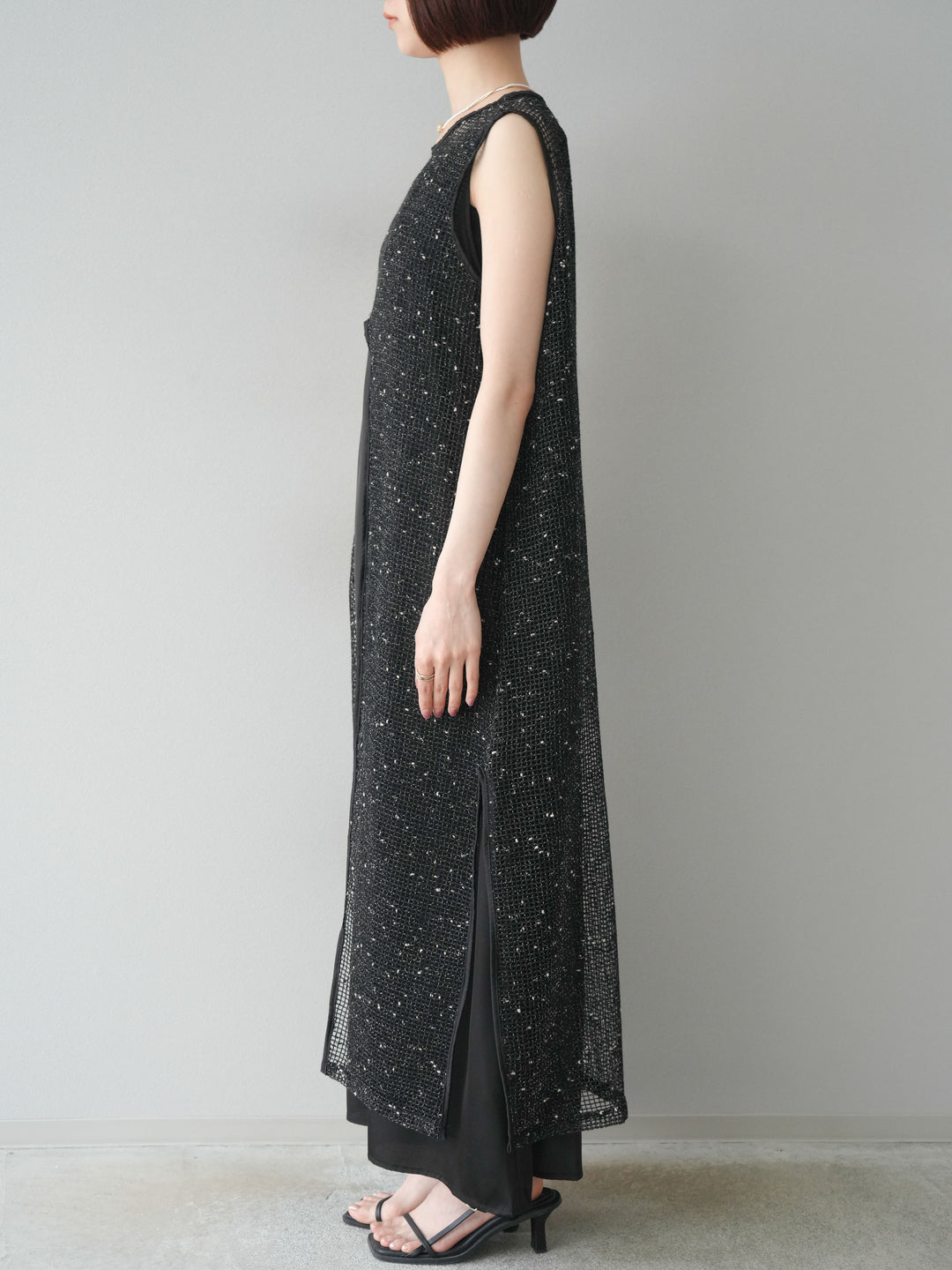 【預購】前開衩網紗連身裙/黑色