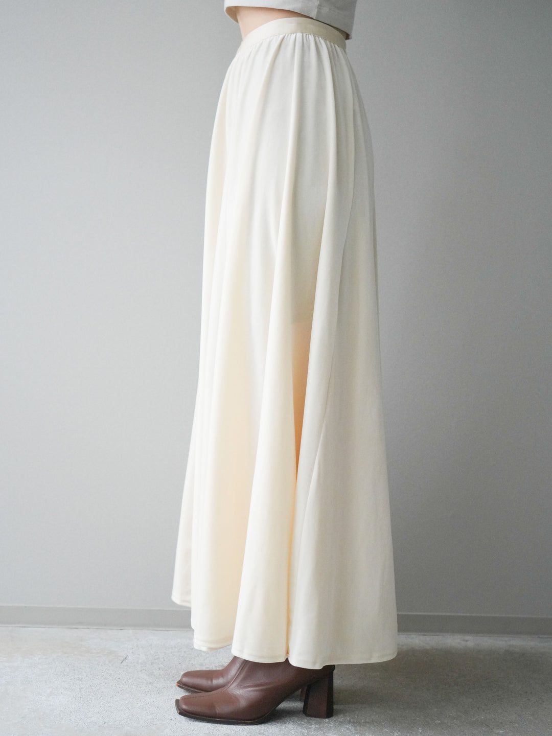 [予約]ベロアフレアスカート/off