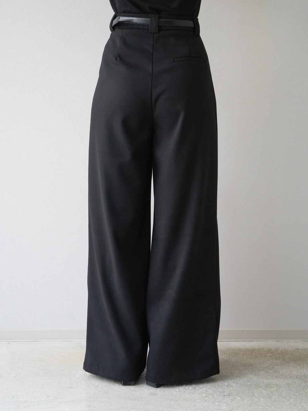 【預購】繫腰帶羊毛觸感寬褲/黑