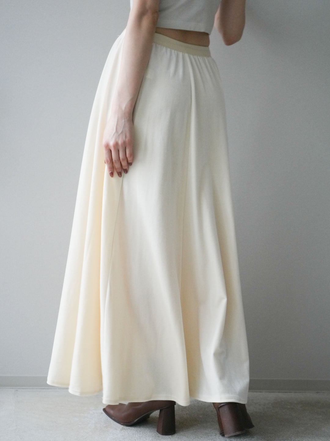 [予約]ベロアフレアスカート/off