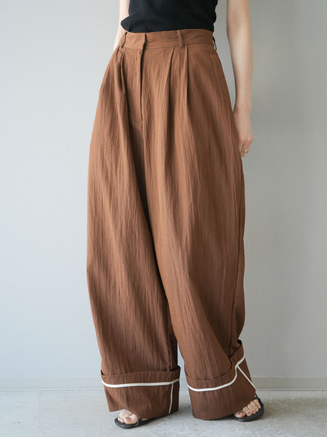 【預購】仿麻下擺寬褲/棕色