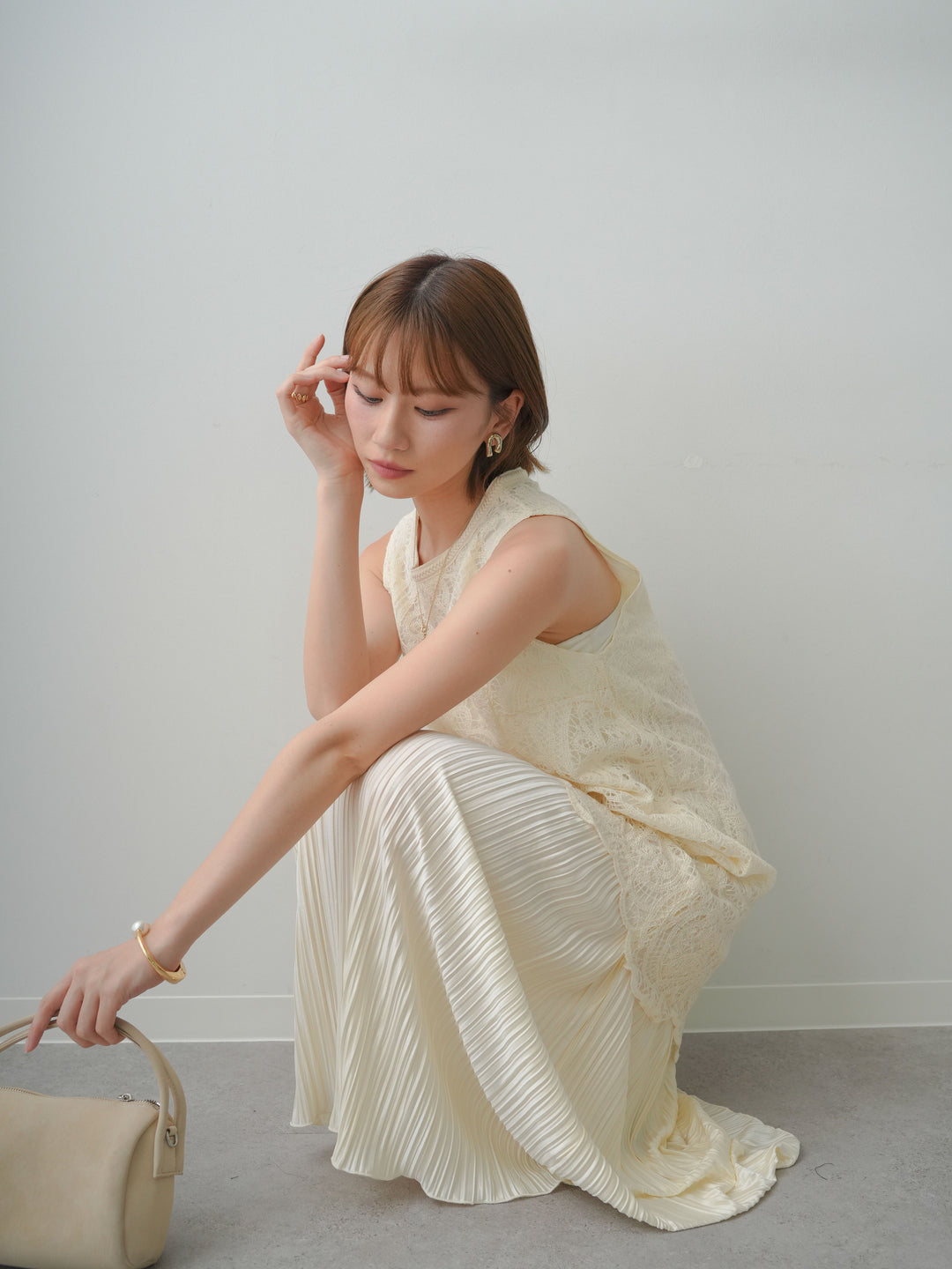 [予約]レースレイヤードプリーツノースリワンピース/ivory
