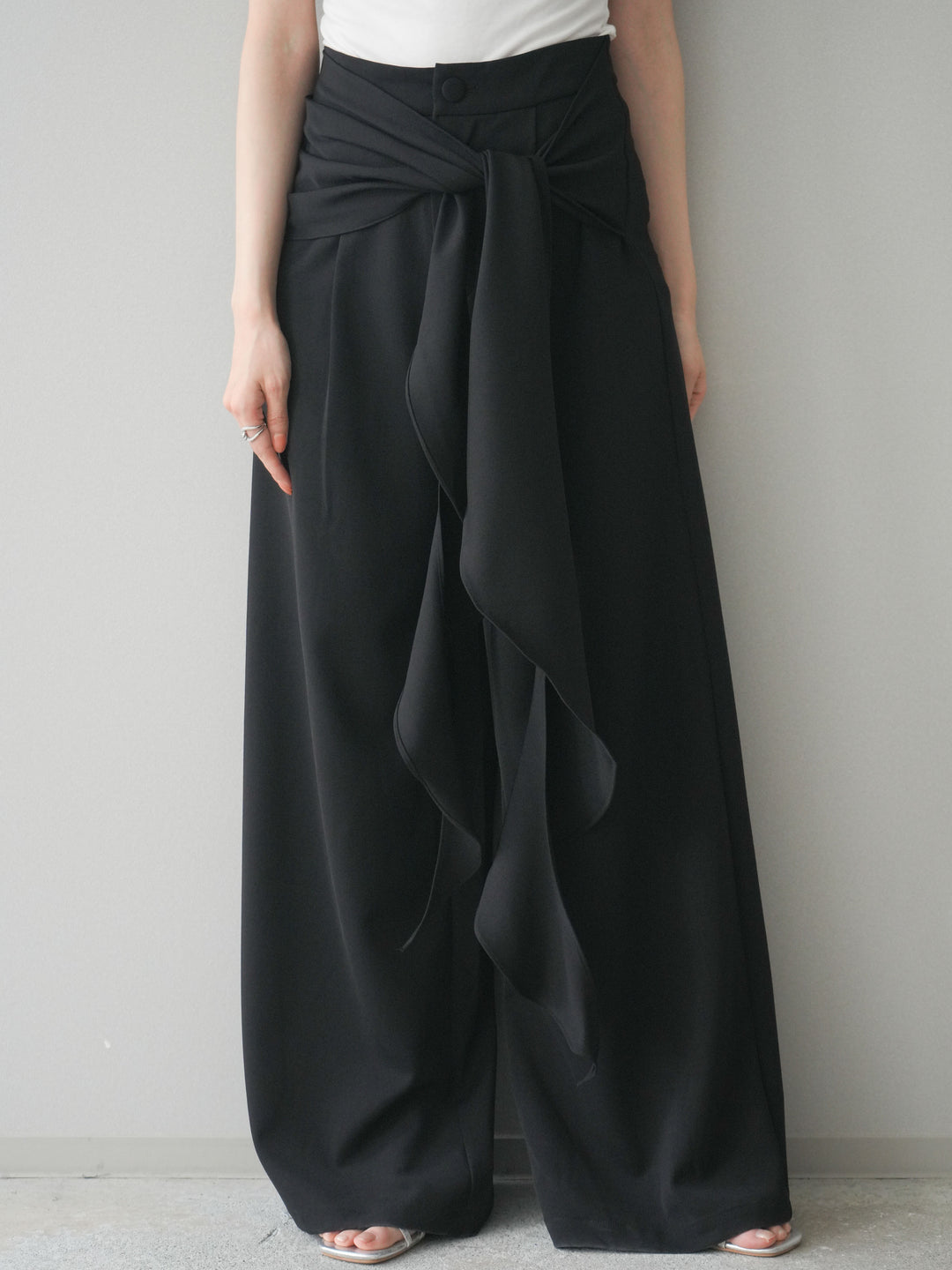 [予約]ラッフルベルトワイドパンツ/black