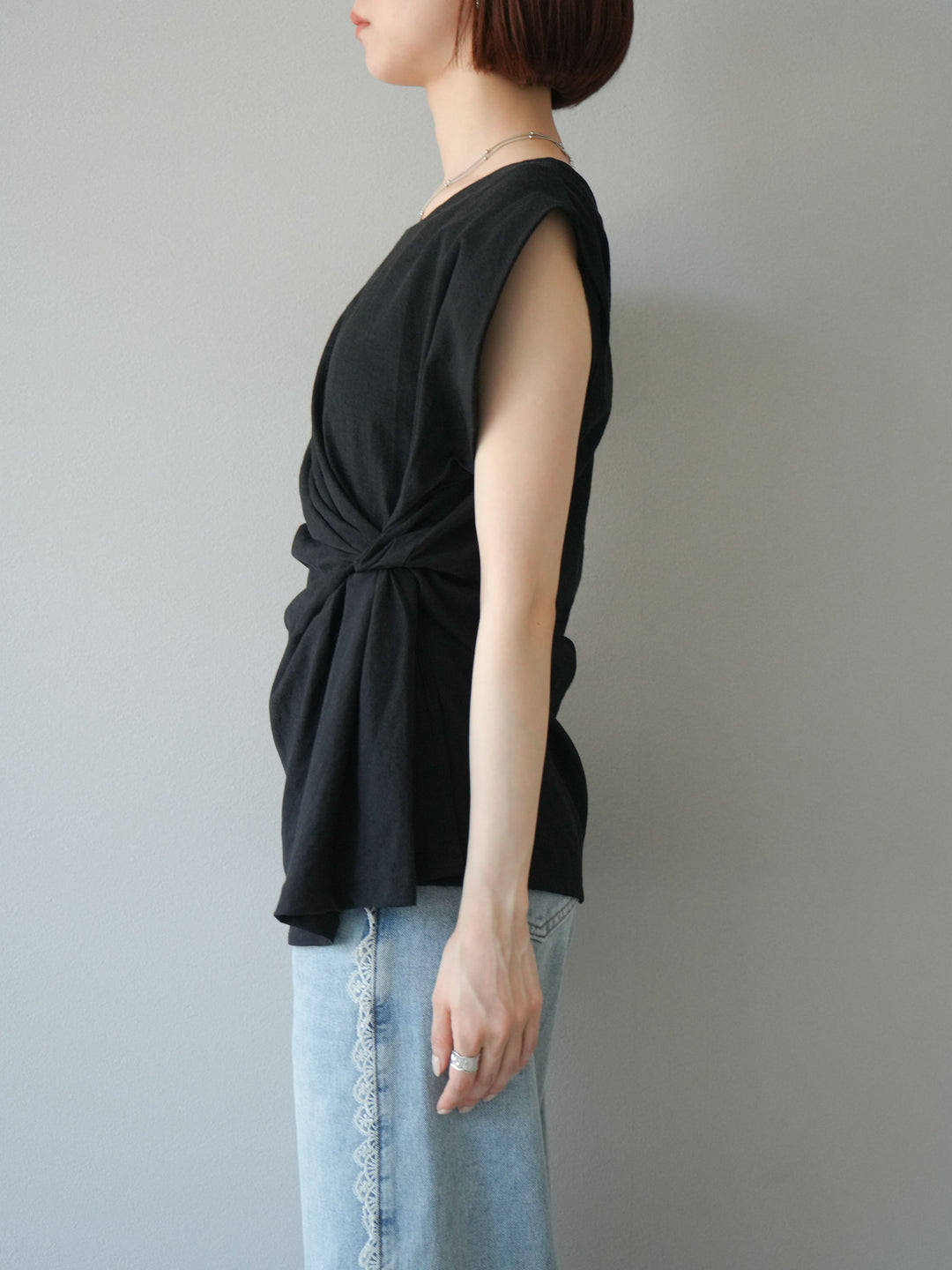 [予約]サイドツイストフレンチトップス/ブラック