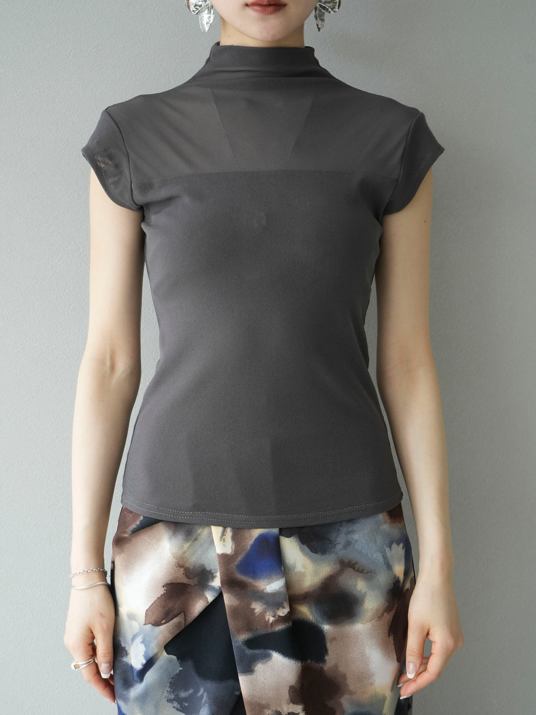 [Pre-order] Sheer switching stretch top/charcoal