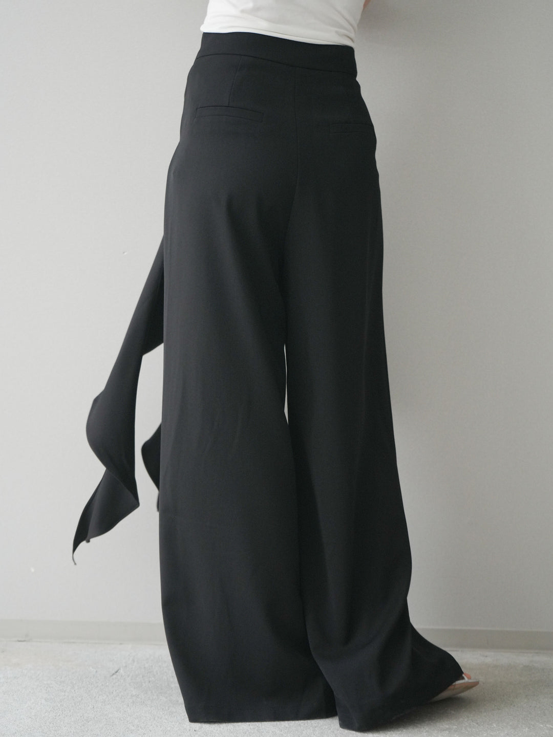 [予約]ラッフルベルトワイドパンツ/black