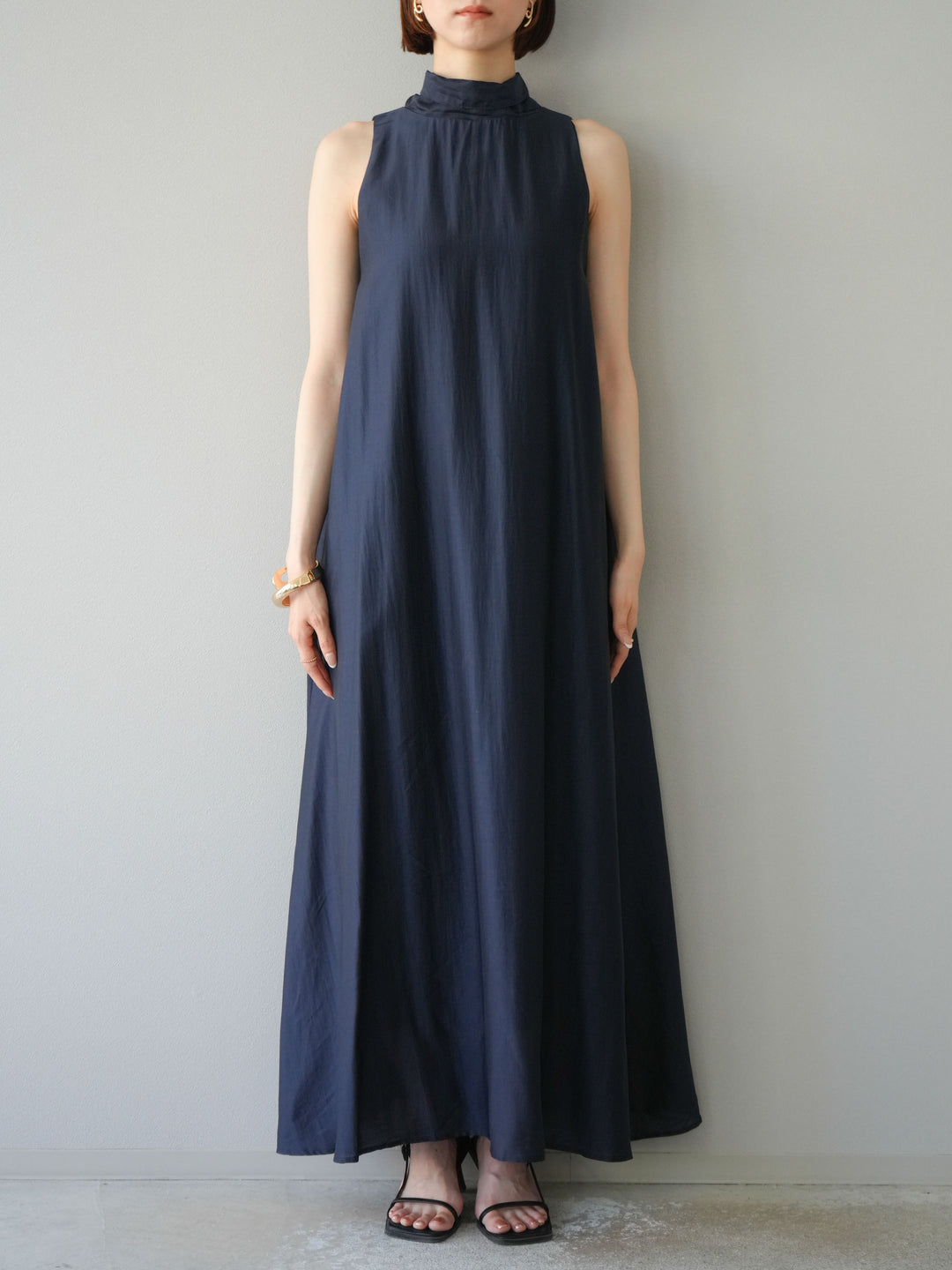 [予約]シアーホルターバックオープンワンピース/ネイビー