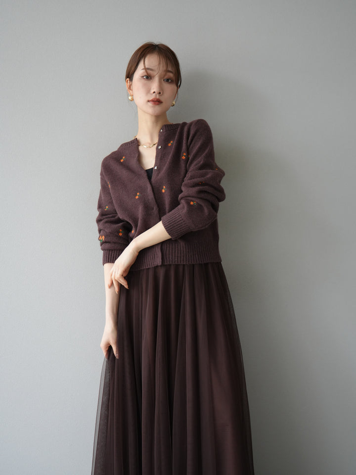 【預購】花朵刺繡針織開襟衫/棕色