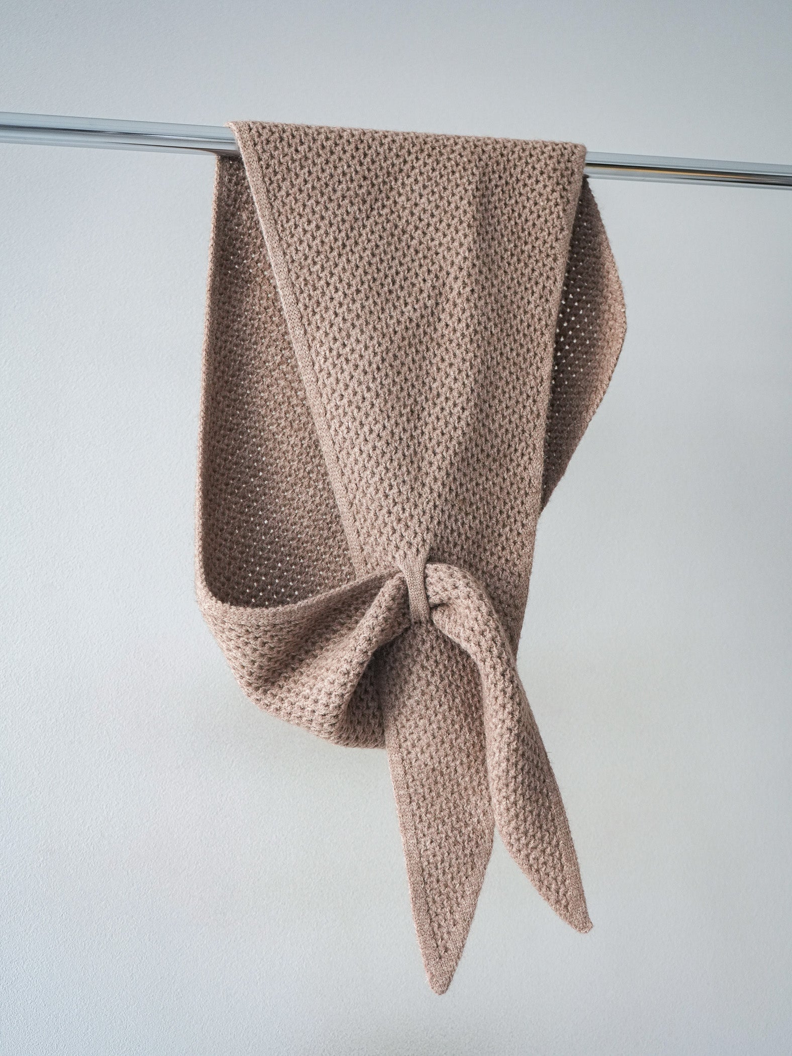 Paloma wool クリーム色ニットスカーフ Paloma wool クリーム色リブ編みニットスカーフ Paloma Wool(パロマ