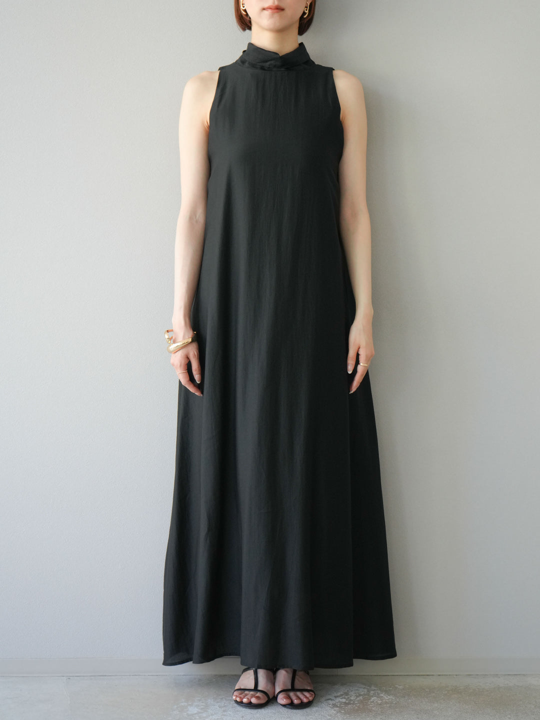 [予約]シアーホルターバックオープンワンピース/ブラック