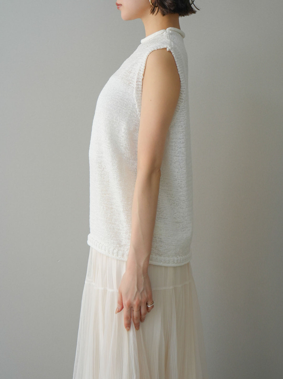 [予約]ノースリーブリネンタッチシアーニットプルオーバー/white