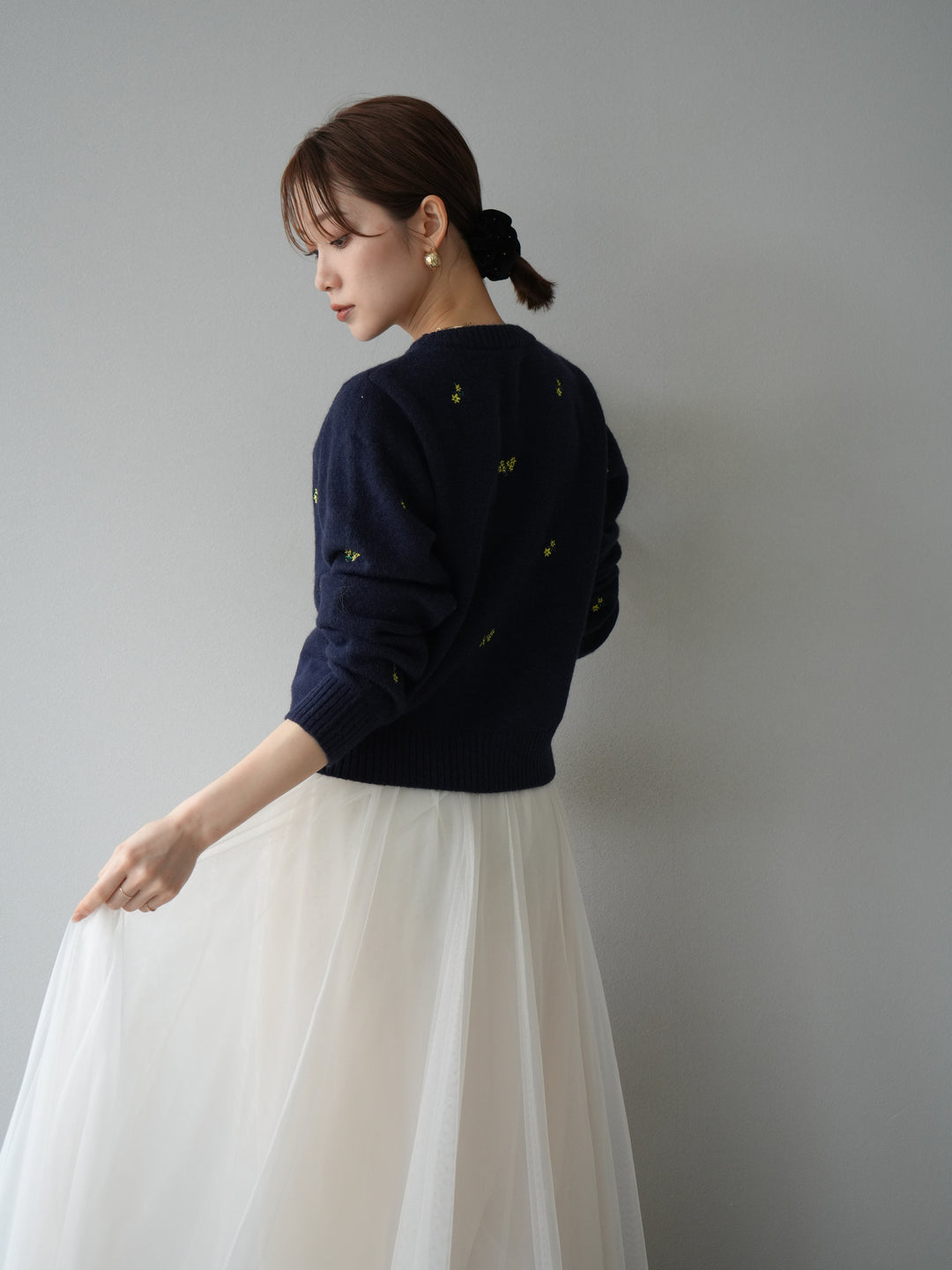 [予約]フラワー刺繍ニットカーディガン/ネイビー