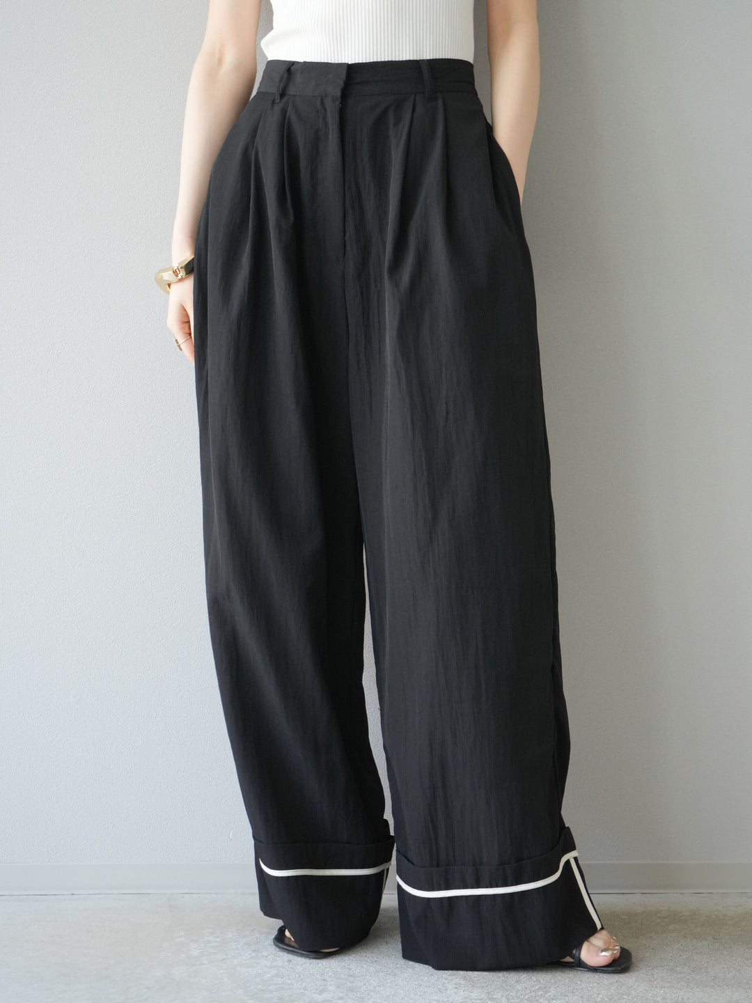 【預購】仿亞麻下擺迴力寬褲/黑色