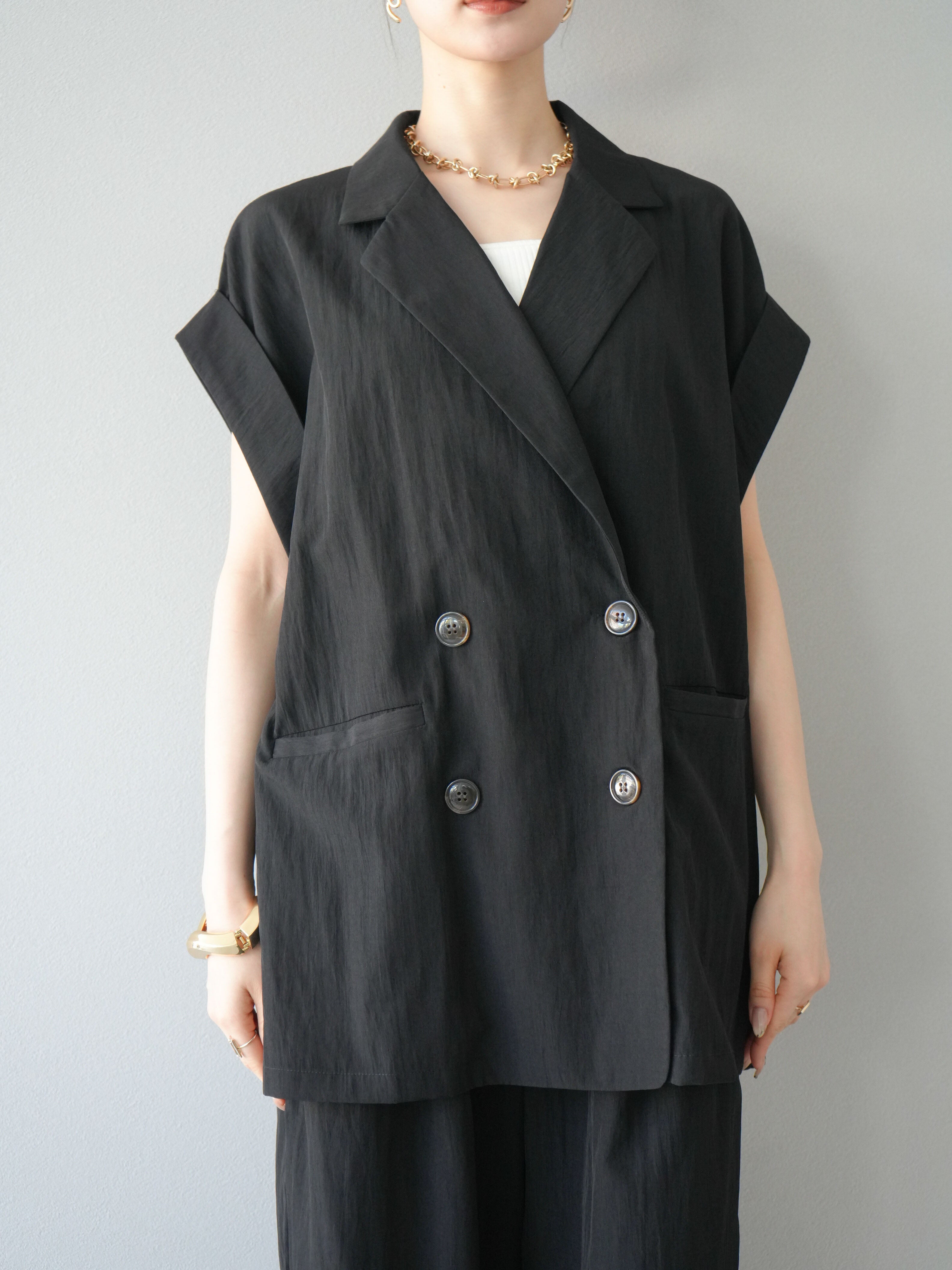 予約]リネンライクノースリーブダブルジレ/ブラック – Lumier