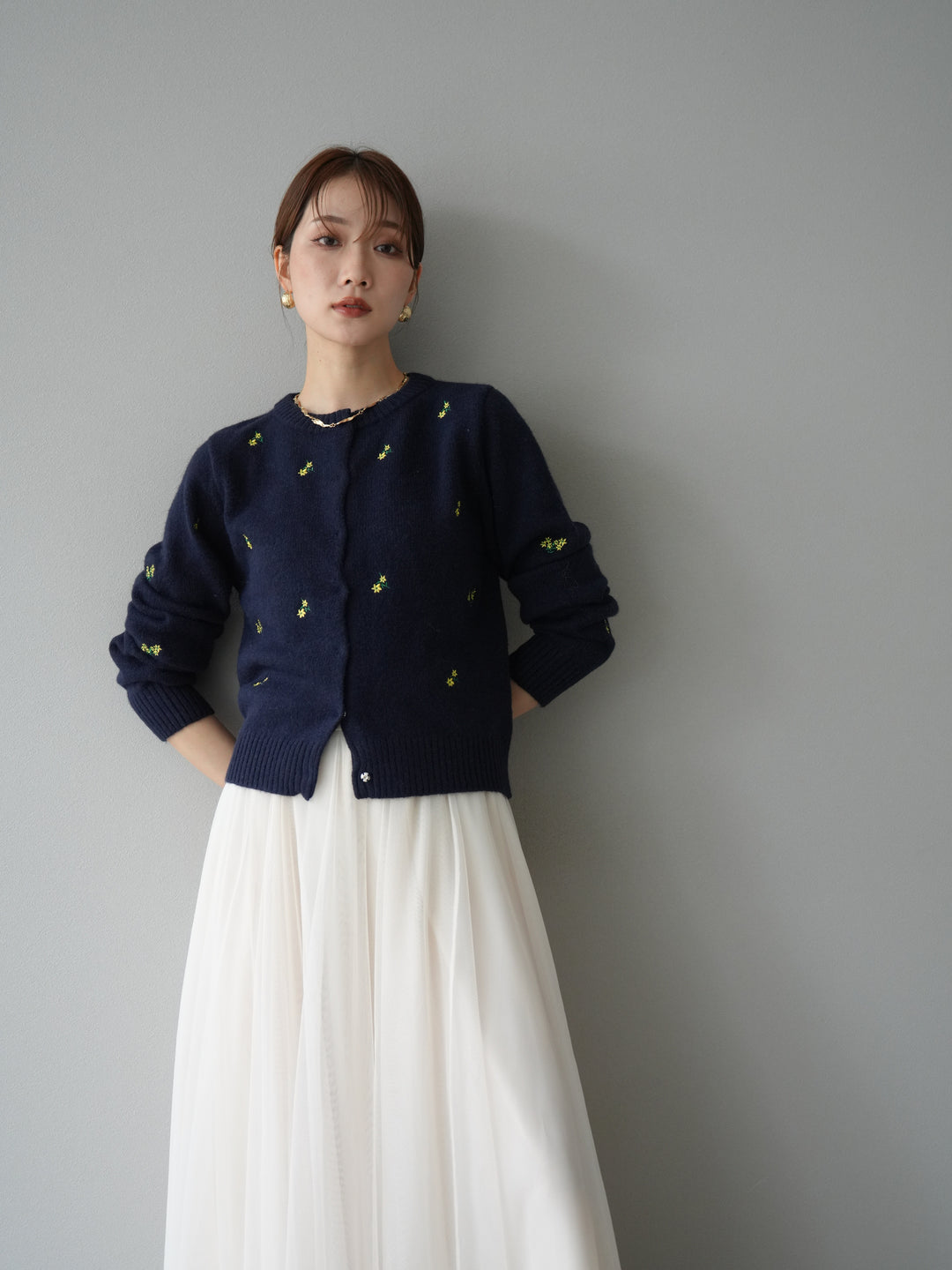 [予約]フラワー刺繍ニットカーディガン/ネイビー