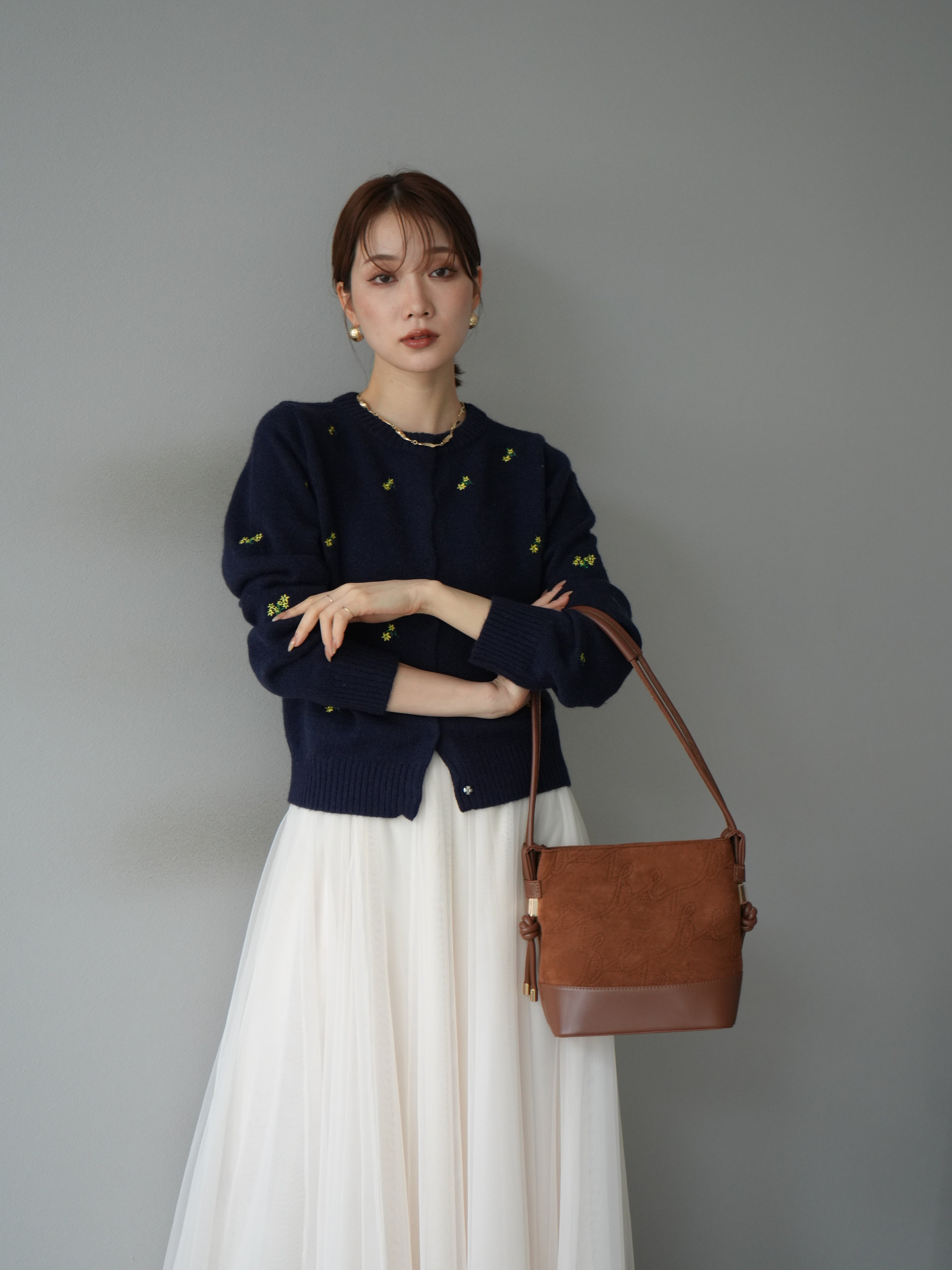 LILY BROWN フラワー刺繍 カーディガン ネイビー Lily Brown - LILYBROWN リリーブラウン フラワーモチーフカーディガン