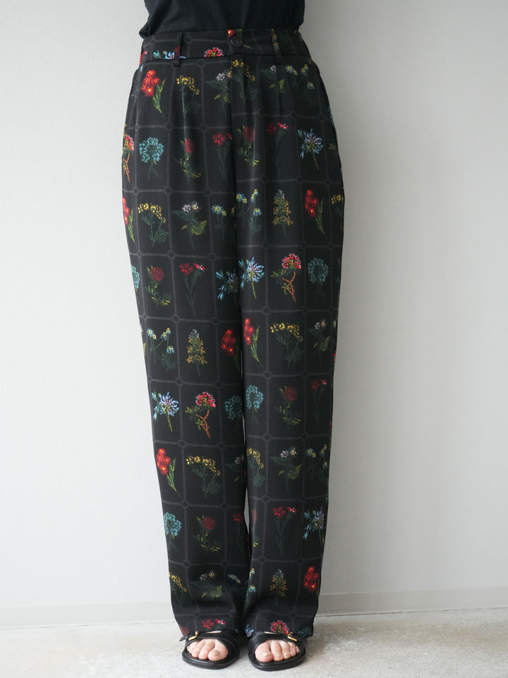 [予約]パッチワークフラワープリントイージーパンツ/ブラック