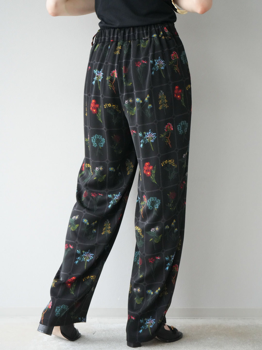 [予約]パッチワークフラワープリントイージーパンツ/ブラック