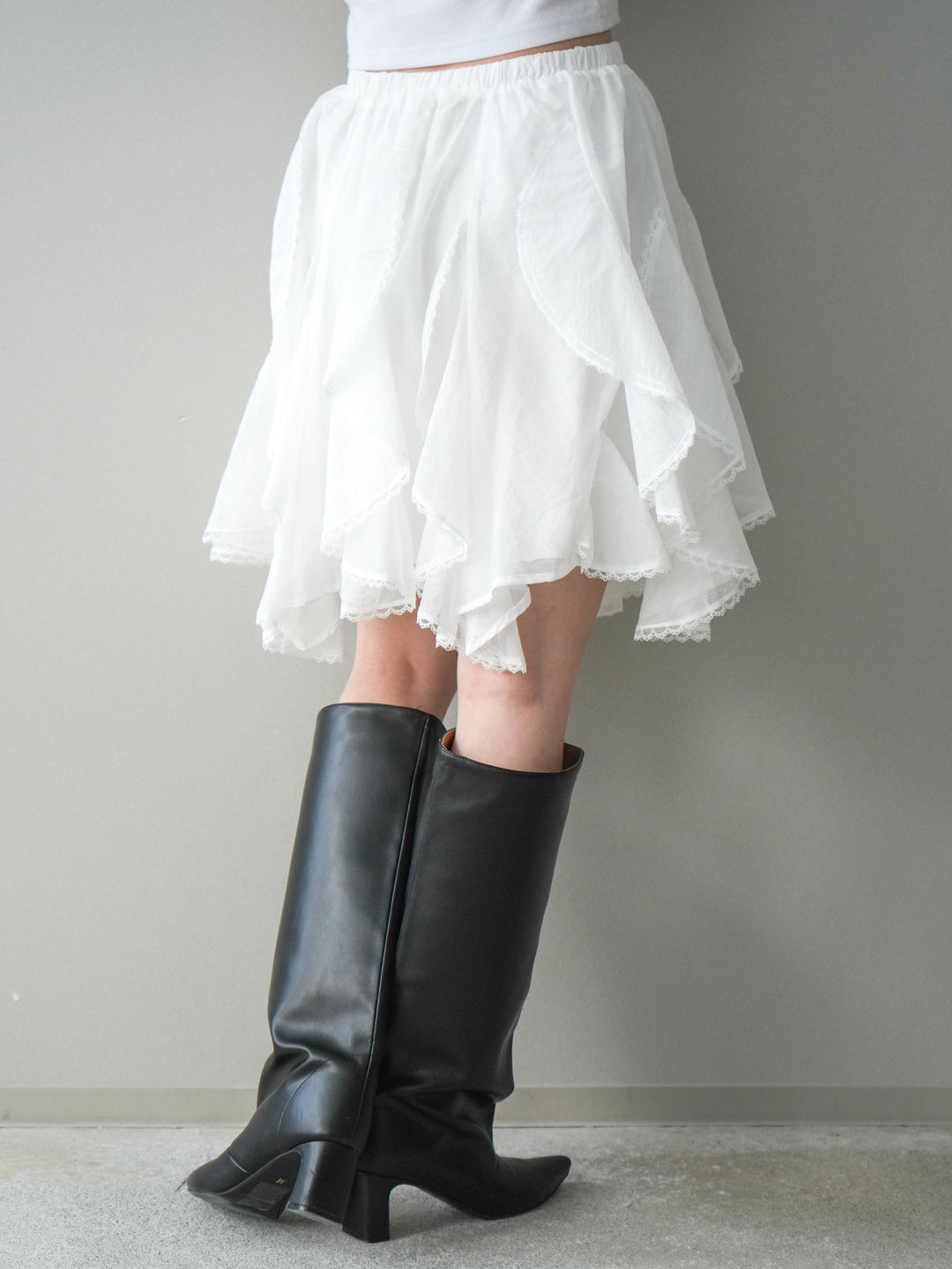 [予約]ラッフルレースミニスカート/white