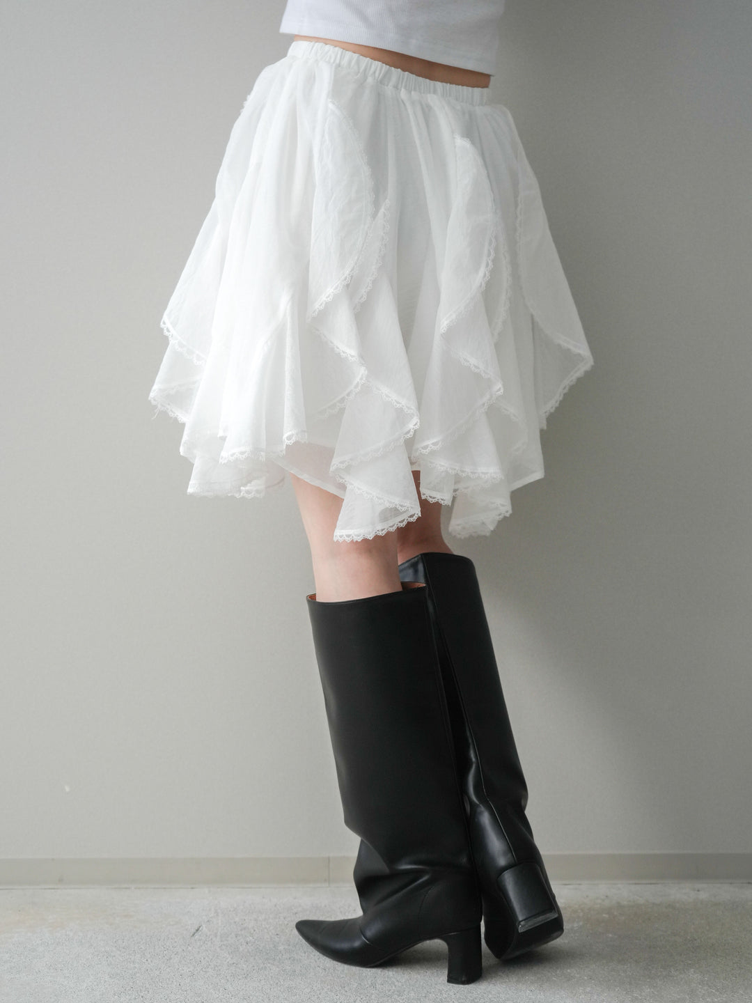[予約]ラッフルレースミニスカート/white
