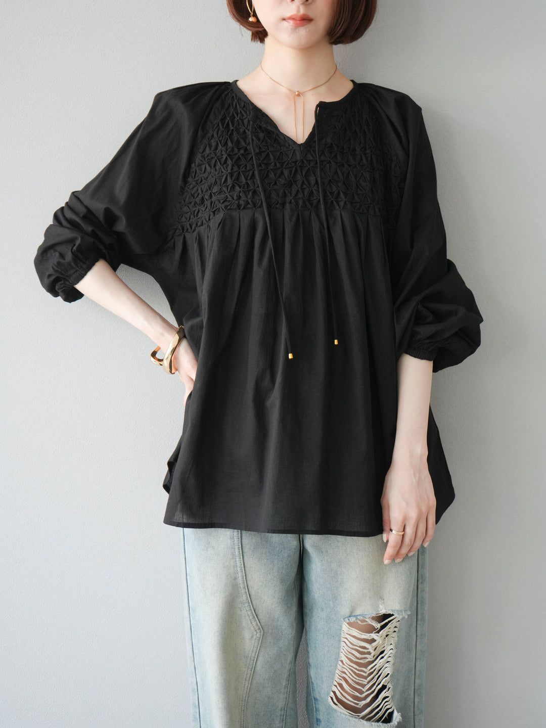 [予約]インド製キャンブリックボイル スモッキングブラウス/ブラック