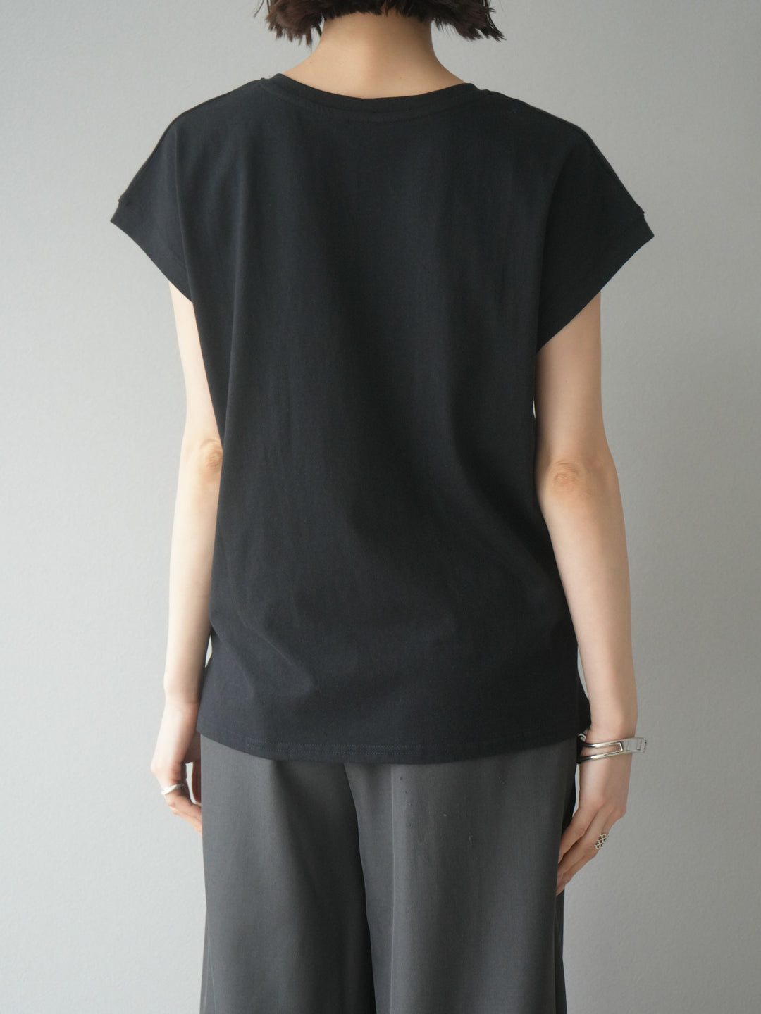 【預購】法式袖T卹/黑色