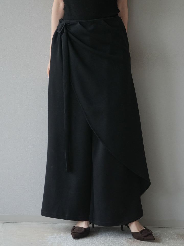 [予約]ラップデザインポンチワイドパンツ/black