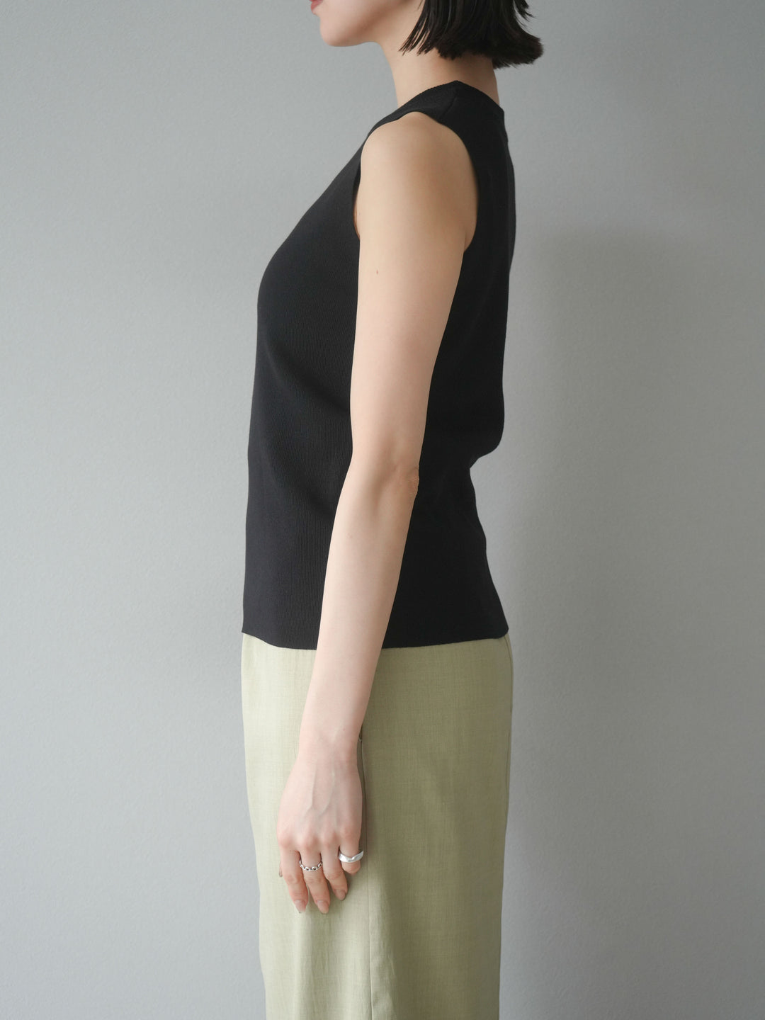 [予約]レーヨンニットタンクトップ/ブラック