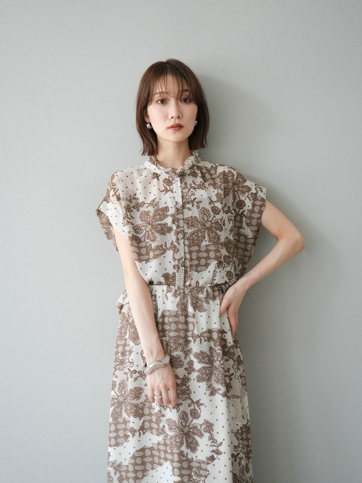 [予約]フラワーパターンフレンチスリーブブラウス/ベージュ