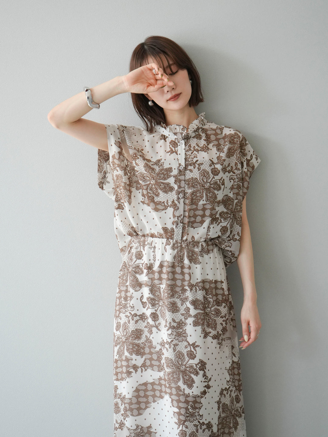 [予約]フラワーパターンフレンチスリーブブラウス/ベージュ